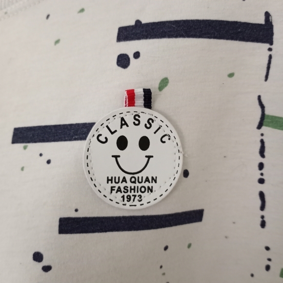 🕊Sweatshirt🕊 - Picture 2 of 5